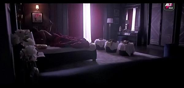  Indian rich girlfriend-boyfriend enjoy her night sex at 5-star hotel